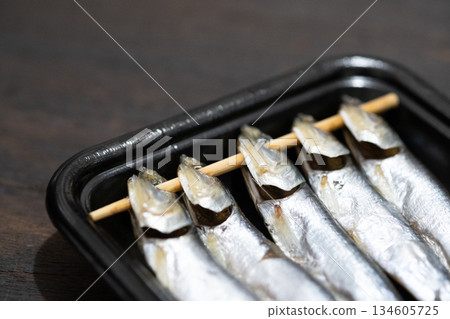 Image of a black-backed eagle 134605725