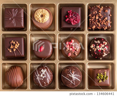 Assorted small chocolates 134606441