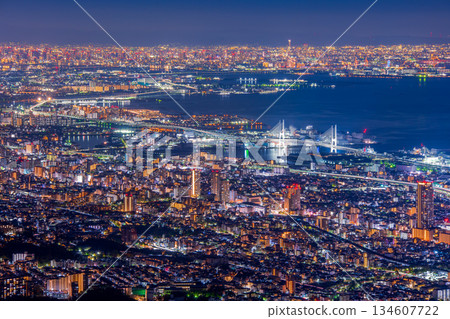 從神戶Scuperobashi的夜景 134607722