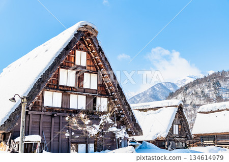 Shirakawa-go on a clear, snowy day 134614979