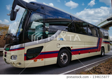 Large sightseeing bus 134615877