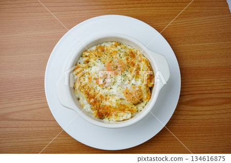 Shrimp gratin 134616875