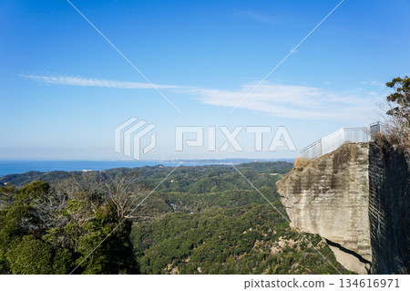 千葉縣房總半島上的鋸山 134616971