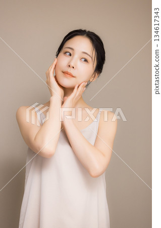 Beauty image of young women Beauty image of young women 134617343