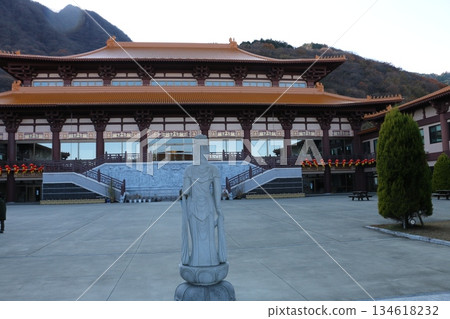 The huge Bukkosan Hosui-ji temple in Ikaho 134618232