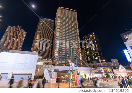 <Kanagawa Prefecture> Night view of Musashi-Kosugi Tower Apartments 134619205