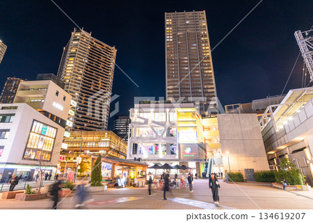 <Kanagawa Prefecture> Night view of Musashi-Kosugi Tower Apartments <Kanagawa Prefecture> Night view of Musashi-Kosugi Tower Apartments 134619207
