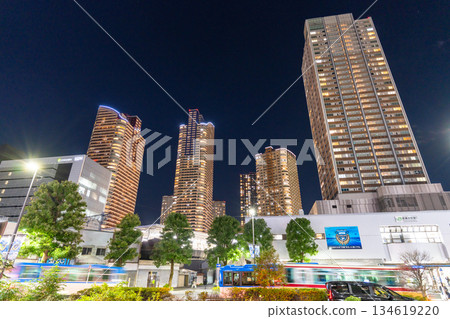 <Kanagawa Prefecture> Night view of Musashi-Kosugi Tower Apartments 134619220