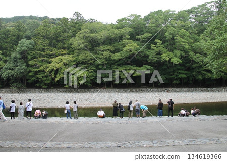 伊勢神宮的宮川 伊勢神宮的宮川 134619366