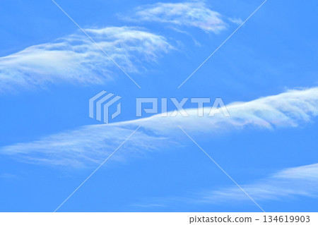 藍天中波光粼粼的雲朵(fix 拍攝) 藍天中波光粼粼的雲朵(fix 拍攝) 134619903