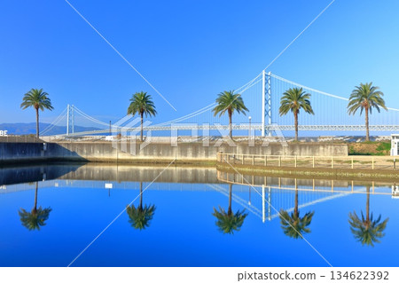 【兵庫縣】晴天的明石海峽大橋（三井奧特萊斯公園 Marine Pia 神戶店） 134622392