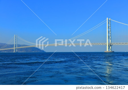 [Hyogo Prefecture] Akashi Kaikyo Bridge on a clear day (Mitsui Outlet Park Marine Pia Kobe) 134622417