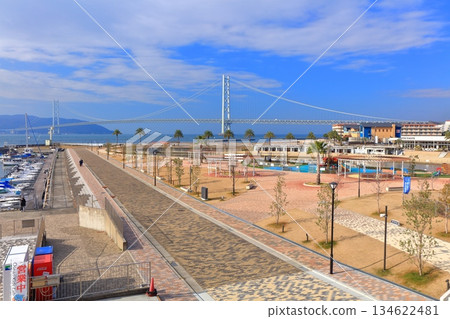 【兵庫縣】晴天的明石海峽大橋(三井奧特萊斯公園 Marine Pia 神戶店) 【兵庫縣】晴天的明石海峽大橋(三井奧特萊斯公園 Marine Pia 神戶店) 134622481