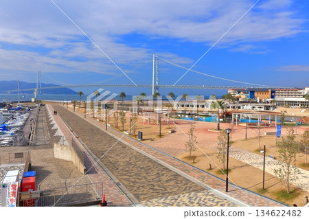 [Hyogo Prefecture] Akashi Kaikyo Bridge on a clear day (Mitsui Outlet Park Marine Pia Kobe) 134622482