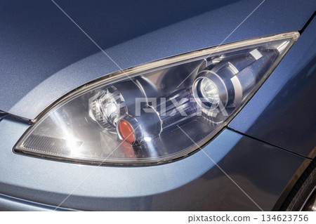 舊車的車燈 舊車的車燈 134623756
