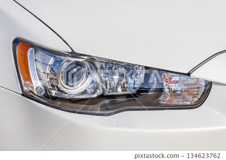 舊車的車燈 134623762