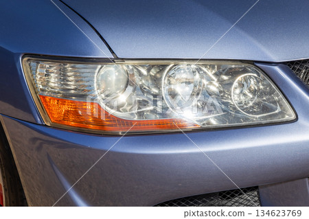 舊車的車燈 134623769