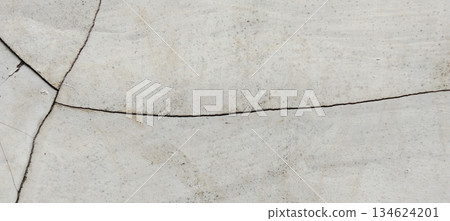 Cracked concrete wall texture background 134624201