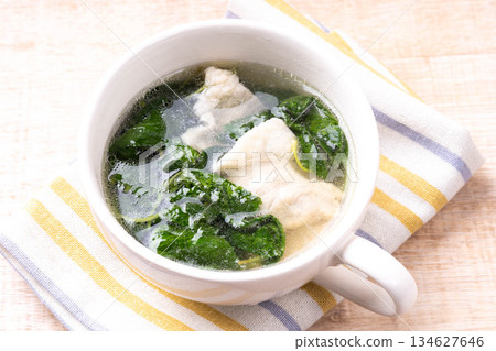 秋葵和豬肉湯 秋葵和豬肉湯 134627646