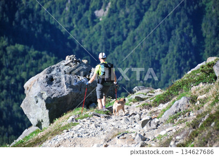 [Mountain Scenery] Hikers with dogs near Kurobe Goro Lodge, Northern Alps, Toyama Prefecture (2012) 134627686