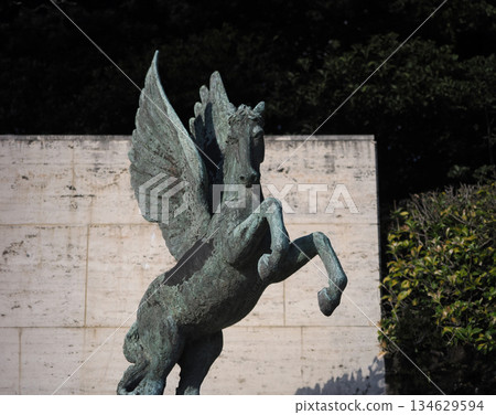 Bronze statue of Pegasus Bronze statue of Pegasus 134629594