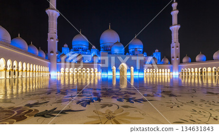 Sheikh Zayed Grand Mosque illuminated at night timelapse hyperlapse, Abu Dhabi, UAE. 134631843