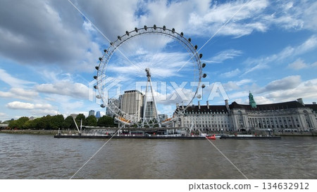 This is the famous icon in central London named the London Eye. This is the famous icon in central London named the London Eye. 134632912