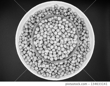 Beautiful organic dried chickpea beans consisting of raw bengal legume pea Beautiful organic dried chickpea beans consisting of raw bengal legume pea 134633141