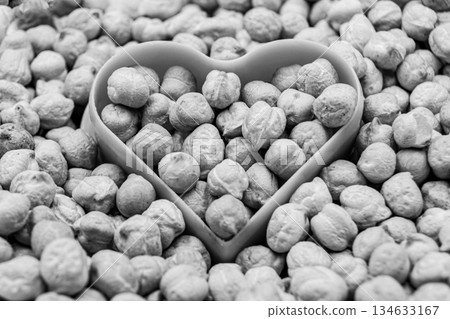 Beautiful organic dried chickpea beans consisting of raw bengal legume pea Beautiful organic dried chickpea beans consisting of raw bengal legume pea 134633167