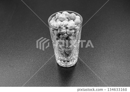 Beautiful organic dried chickpea beans consisting of raw bengal legume pea 134633168