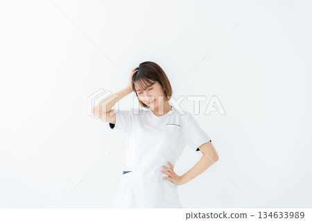 女護士制服醫療擔憂 134633989