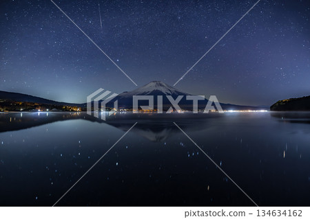 Orion sinking behind Mount Fuji reflected in Lake Yamanaka 134634162