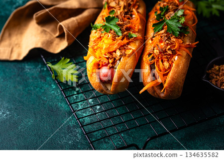 Traditional american street food hot dog 134635582