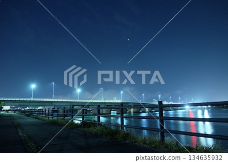 Night view (bridge) 134635932