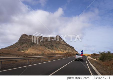 4x4 off-road trip in the Cape Verde desert 134643791