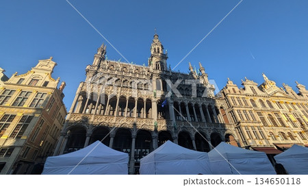 Brussels city museum exterior view with white event tents at Grand-Place Brussels city museum exterior view with white event tents at Grand-Place 134650118