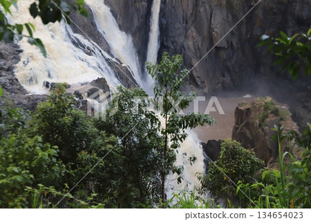 男爵瀑布 134654023