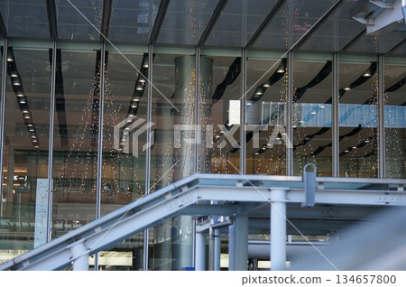 Illumination of the station 134657800