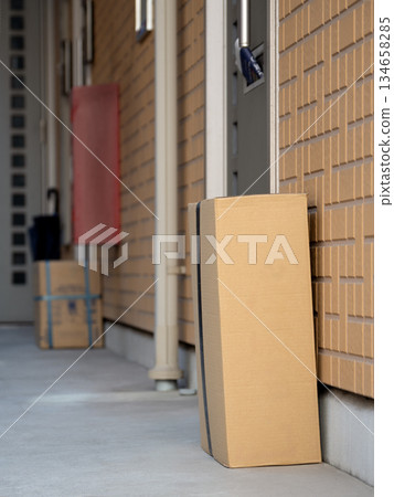 Packages delivered via drop-off service Packages delivered via drop-off service 134658285