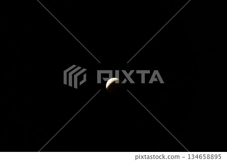 2025年9月8日 日全食:太陽和月亮排列成一條直線,這神秘的天文現象令人嘆為觀止。 2025年9月8日 日全食:太陽和月亮排列成一條直線,這神秘的天文現象令人嘆為觀止。 134658895