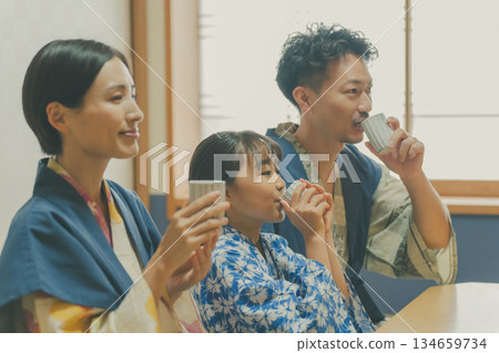 Family Trip Photography cooperation: Ito Kowakien 134659734
