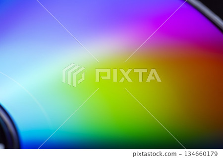 光碟和數位媒體上的彩虹反射 134660179