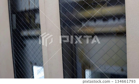 Elevator door 134661793