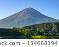 Mount Fuji seen from Lake Kawaguchi in summer (close-up) 134668194