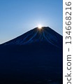 Spectacular winter scenery: Diamond Fuji (Ryūgatake), available only during the New Year holidays 134668216