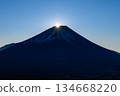 Spectacular winter scenery: Diamond Fuji (Ryūgatake), available only during the New Year holidays 134668220