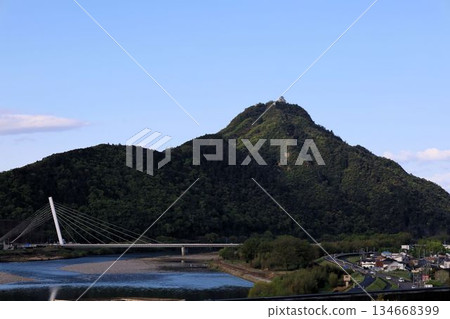 Nagara River and Gifu Castle 134668399