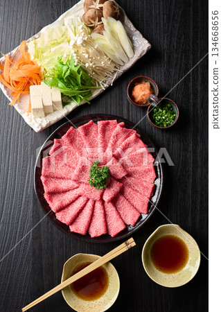 Thinly sliced domestic Wagyu beef shoulder for shabu-shabu Thinly sliced domestic Wagyu beef shoulder for shabu-shabu 134668656