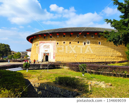 Fujian Earth Tower 134669039