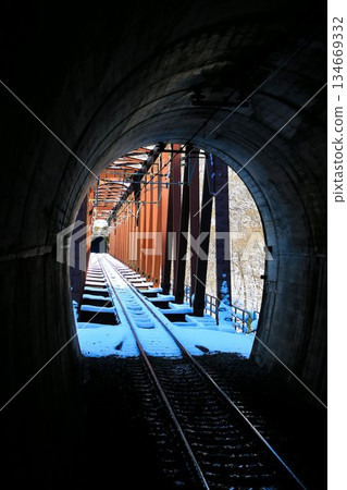 Crossing a snowy dam lake... A train journey to Minamiaizu in the harsh winter at Yagan Railway [Yunishigawa Onsen Station] 134669332